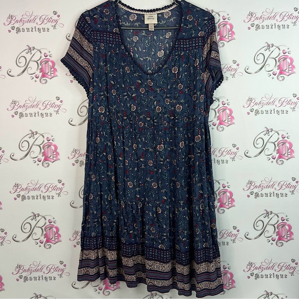 Knox Rose dress flowy flowers boho tshirt style Navy Floral Top